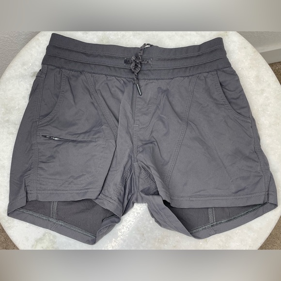 The North Face Pants - The North Face shorts sz Small women’s Aphrodite motion shorts gray